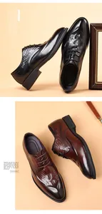 Detailansicht der Brogue-Schuhe für Herren mit Krokodilprägung in Schwarz und Braun