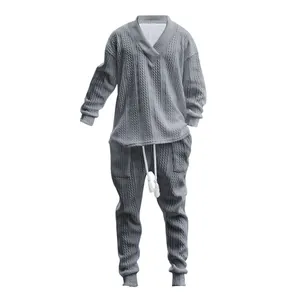 Graues 2-teiliges Set für Herren mit Zopfstrickpullover und Kordelzughose im Detail