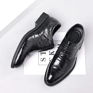 Elegant black genuine leather men's business dress shoes with pointed toe design