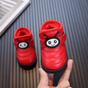 Bottes de neige rouges pour bébés avec doublure polaire et décor d'insectes
