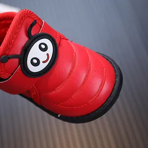 Bottes de neige rouges pour tout-petits avec doublure en peluche et décor de coccinelle