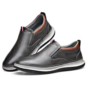 Stilvolle graue Herren-Loafer zum Hineinschlüpfen mit leichter, bequemer Softsohle.