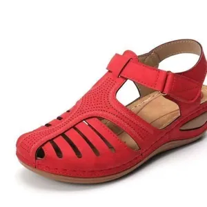 Vintage red closed-toe hollow sandals with wedge heel and stitching detail for women