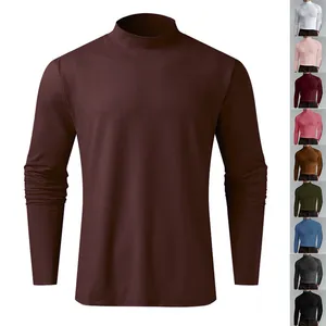 Vista dettagliata della maglia a maniche lunghe a dolcevita da uomo in dieci colori