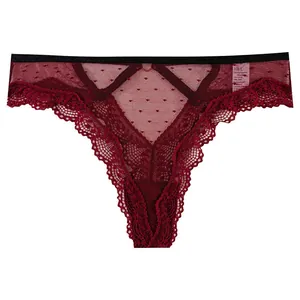 Perizoma sexy in pizzo bordeaux con inserti in mesh a pois ed elastico nero in vita