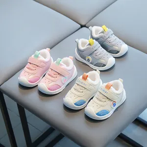 Winter fleece-lined toddler walking shoes with waterproof leather and soft soles