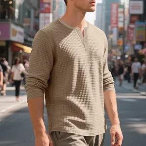 Camiseta Henley vintage de manga larga para hombre en punto de gofre, color caqui