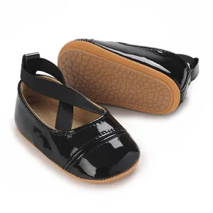 Chaussures de princesse bébé noir verni avec sangles élastiques et semelle antidérapante