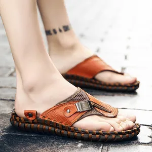 Leren heren strandsandalen, handgestikt, in een oranje teenslipper-stijl van hoge kwaliteit