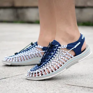 Sandalias trenzadas azul marino para hombre con cordones para la playa y actividades al aire libre