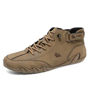 Botas casuales de hombre con suela de pulpo y diseño de correa con cordones en caqui