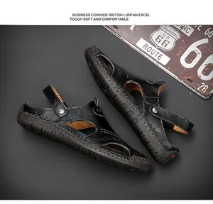 Sandales en cuir véritable noir pour hommes avec détails cousus main et semelle souple