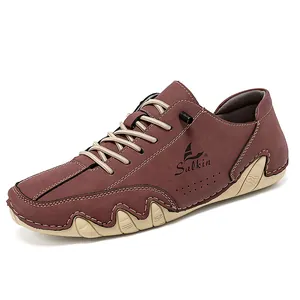 Vue détaillée de chaussure décontractée marron pour homme avec semelle octopus.