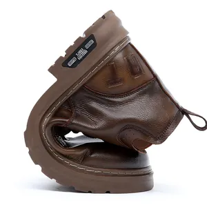 Hochwertige flexible braune Leder-Herren-Martin-Stiefel im retro-robusten Work-Style