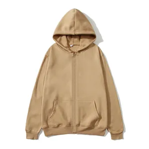 Vue détaillée d'un sweat à capuche zippé unisexe kaki avec poches kangourou.
