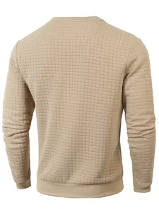 Rückansicht eines Herren-Sweatshirts mit Rundhalsausschnitt und Karomuster in Khaki