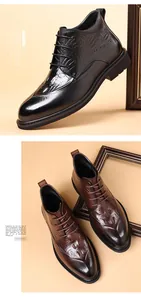 Primer plano de botas de cuero para hombre con textura de cocodrilo y detalles brogue