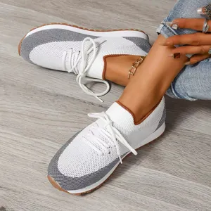 Sneakers Sportive da Donna in Mesh a Blocchi di Colore Scarpe Casual Stringate a Punta Tonda Traspiranti Stile Europeo Grandi Dimensioni