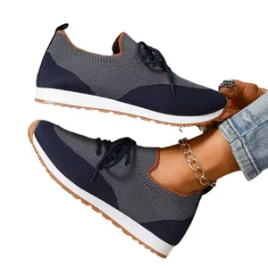 Scarpe sportive da donna in mesh con design color-block e lacci