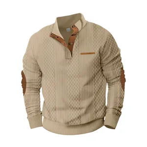 Sudadera caqui para hombre con cuello alto, diseño jacquard y coderas en marrón