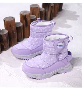 Stivali da neve viola per bambini con motivi a fiocchi di neve e calda fodera in pelo