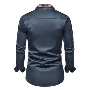 Vue arrière de chemise décontractée pour hommes avec col à carreaux et texture soyeuse