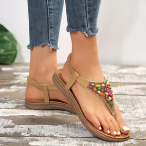 Sandali infradito etnici bohémien con perline colorate, strass e cinturino elastico nero