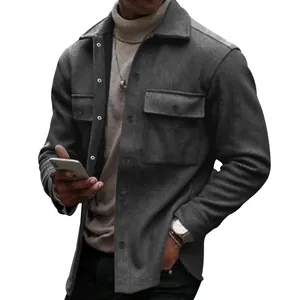 Detailansicht der grauen Vintage-Herrenjacke mit Fleecefutter und doppelten Taschen