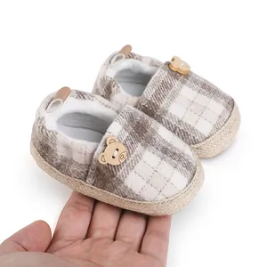 Soft-soled plaid baby shoes with cute bear decoration for toddlers
