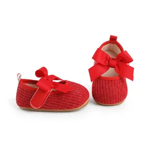 Chaussures de fête rouges pour bébé fille avec grand nœud et texture en maille côtelée