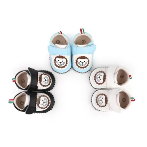 Cute cartoon lion baby walking shoes for 0-1 year olds in blue black and white colors