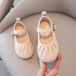 Scarpe Mary Jane beige per bambine con punta a pieghe per la primavera
