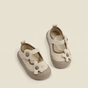 Baby Meisjes Mary Jane Leren Lopen Schoenen Doorgestikt PU Leer Bloemdecor Antislip Rubberen Zool Peuter Prinses Schoenen