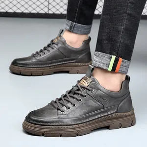 Chaussures de Loisirs en Cuir de Style Britannique pour Hommes Grandissant Cuir Refendu Antidérapant Mode Baskets Quotidiennes