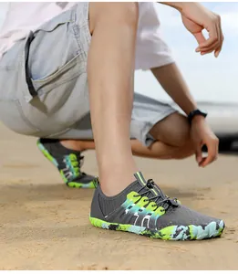 Sneldrogende antislip blote voeten waterschoenen met camo rubberen zool voor strand