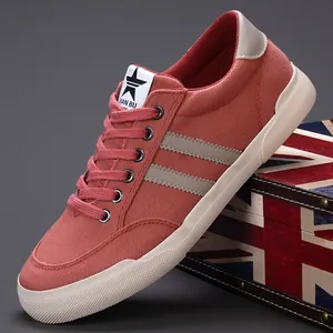 Modische Herren-Sneaker aus Canvas in Terrakotta für den lässigen und bequemen Alltag