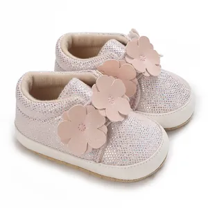 Baskets pailletées roses pour bébé avec semelle souple et fleurs décoratives en 3D