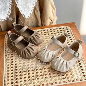 Chaussures Mary Jane élégantes pour bébé fille en cuir souple marron et beige