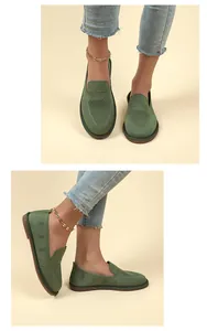 Dettaglio mocassini da donna in mesh traspirante verde fly-knit