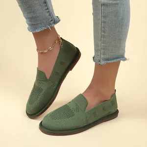 Mocassini da donna in maglia verde traspirante, scarpe basse casual slip-on.