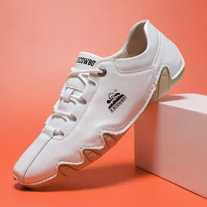Mocasines casuales blancos para hombre con suela de goma marrón estilo pulpo única