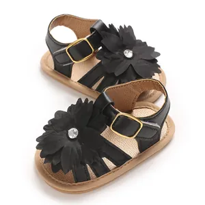Elegantes sandalias de verano para niñas con flor de tela negra y hebilla dorada