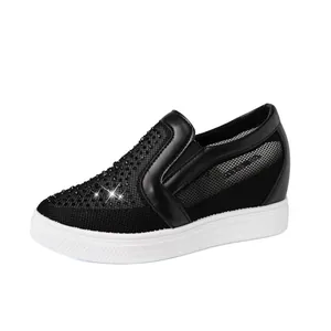 Mocassini platform neri da donna con strass e design slip-on in mesh traspirante leggeri