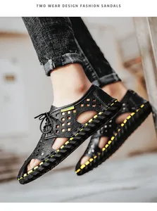 Detailaufnahme von schwarzen, atmungsaktiven Outdoor-Sandalen für Herren mit Schnürdesign