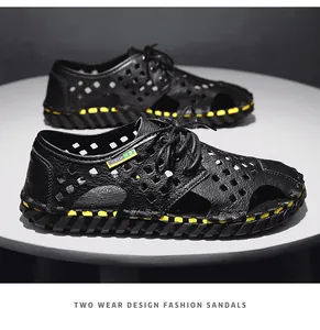 Detailansicht schwarzer Retro-Leder-Sandalen für Herren, atmungsaktiv und modisch.