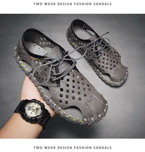 Detailansicht grauer atmungsaktiver Mesh-Sandalen mit Schnürung für den Sommer