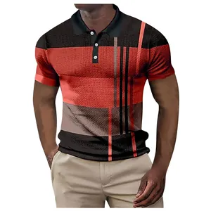 Dettaglio polo estiva da uomo con stampa geometrica a righe rosse e nere vivaci