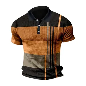 Polo casual da uomo a maniche corte con dettaglio motivo geometrico a righe moderno