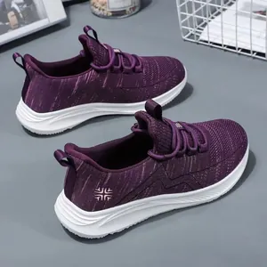 Μωβ γυναικεία αθλητικά παπούτσια fly-knit με ελαφριά σόλα και σχέδιο με κορδόνια