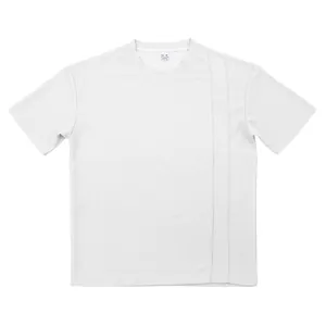 Detailansicht eines weißen Waffelstrick-T-Shirts mit Rundhalsausschnitt